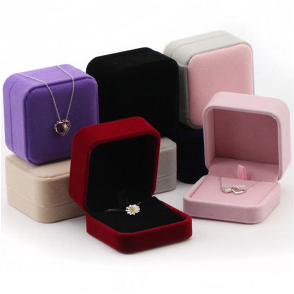 Square Red Engagement Velvet E - Velvet Jewelry Box recension och pris