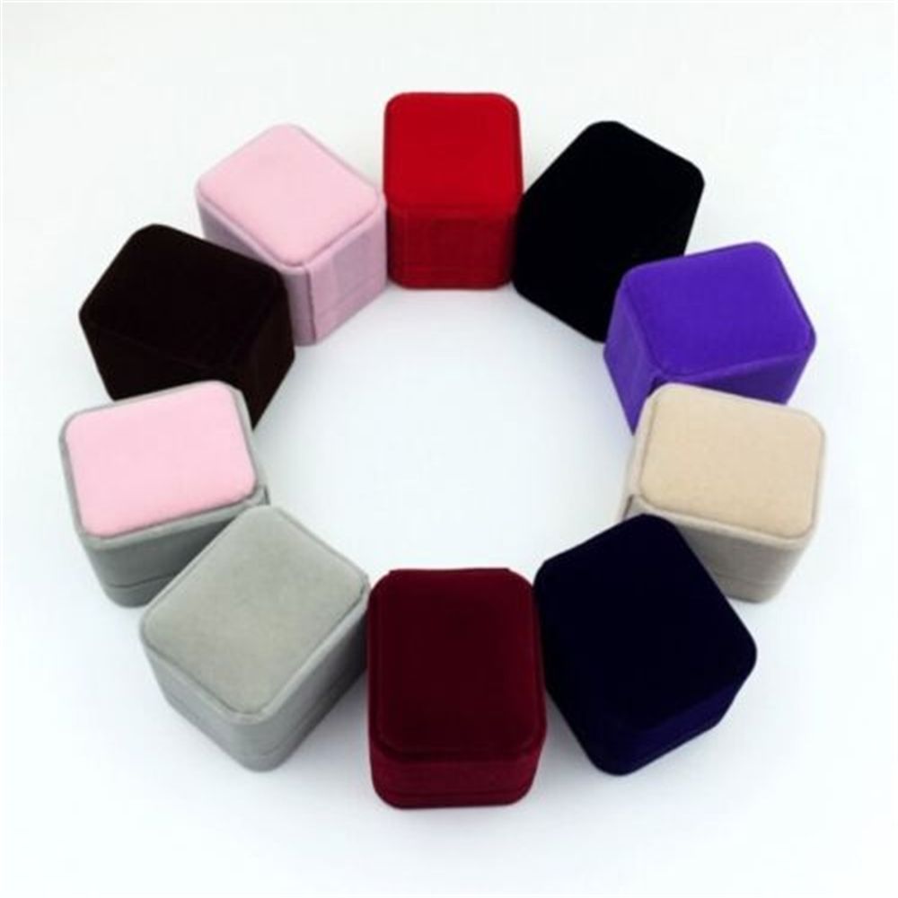 Square Red Engagement Velvet E - Velvet Jewelry Box recension och pris