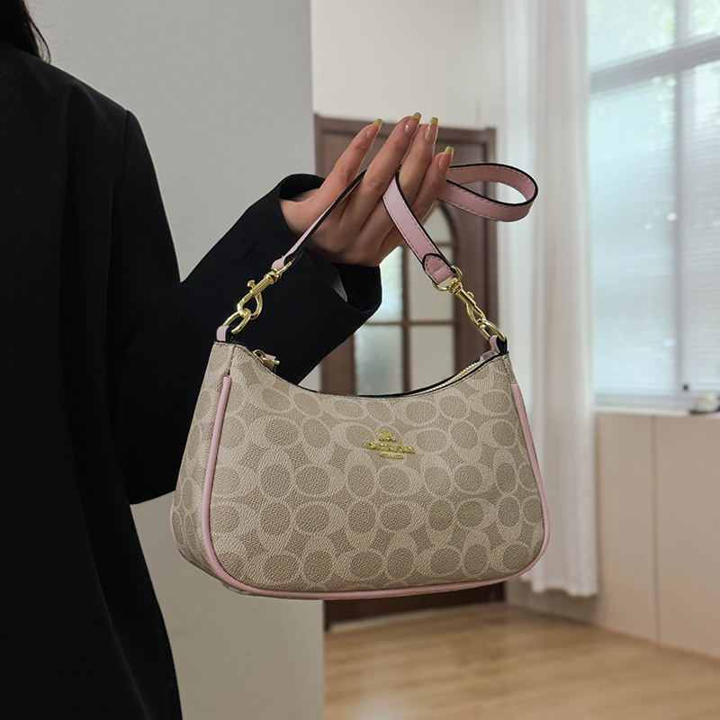 Luxury Women High End Leather  - Luxury Lifestyle Handbags recension och pris