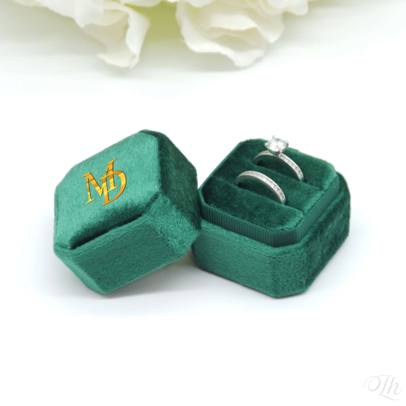 Personalized Wedding Ring Box  - Velvet Jewelry Box recension och pris