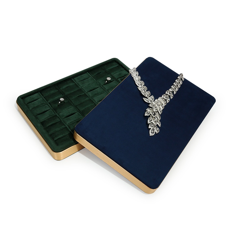 Metal Frame Velvet Finger Ring - Velvet Jewelry Box recension och pris