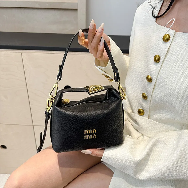 Elegant Women Luxury Leather F - Luxury Lifestyle Handbags recension och pris