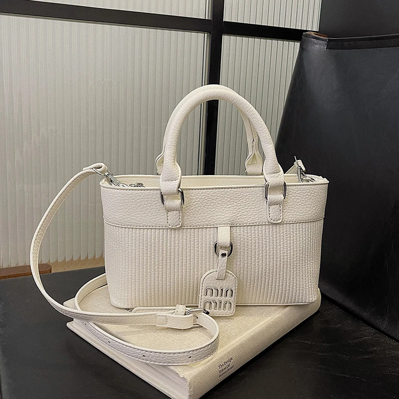 Luxury Women High End Leather  - Luxury Lifestyle Handbags recension och pris
