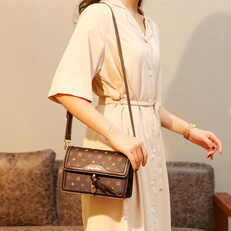Luxury Hands-Free Designer Dia - Luxury Lifestyle Handbags recension och pris