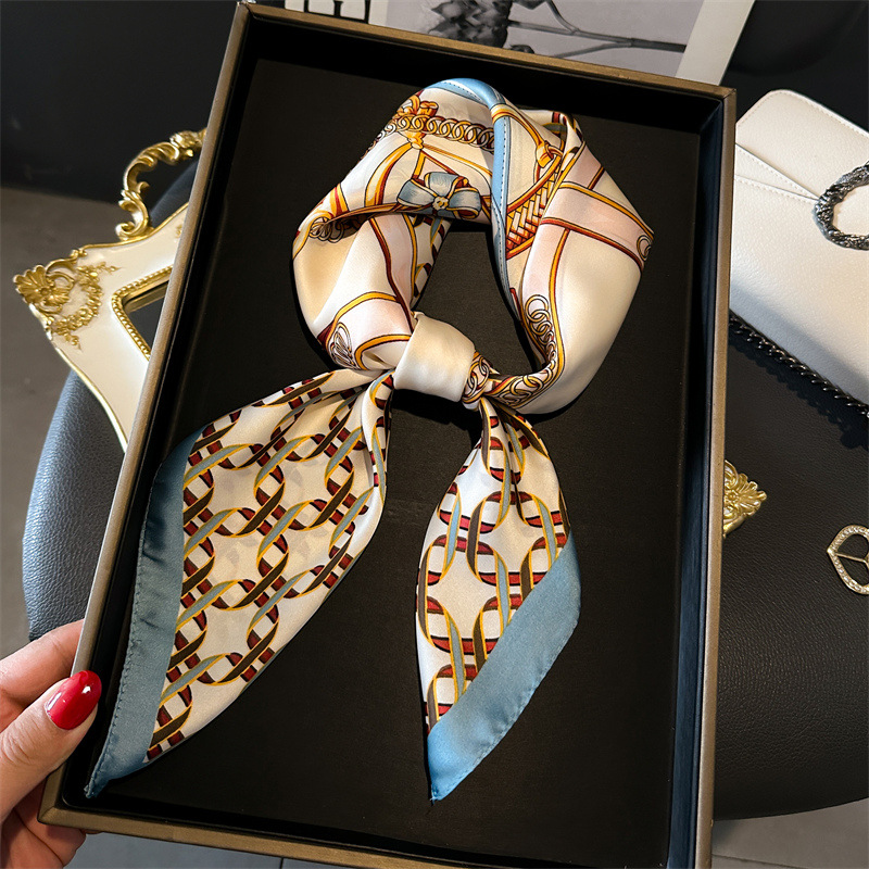 Luxury Female Square Scarf Cha - Luxury Lifestyle Women recension och pris