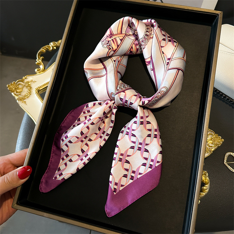 Luxury Female Square Scarf Cha - Luxury Lifestyle Women recension och pris
