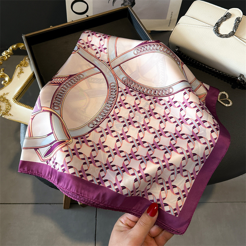 Luxury Female Square Scarf Cha - Luxury Lifestyle Women recension och pris